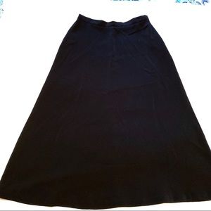 Stretchy, comfy-yet-elegant long black skirt. Larry Levine Sport Stretch, size 8